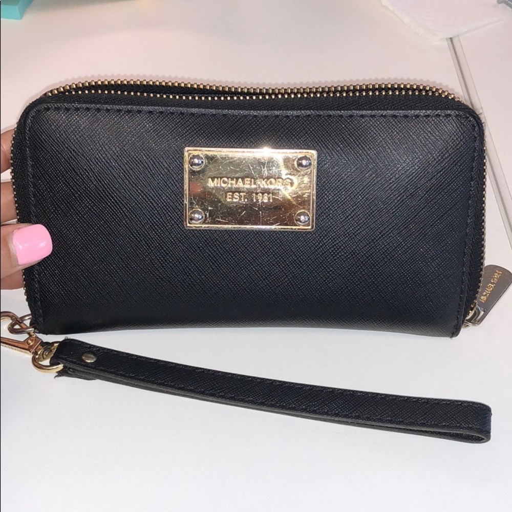 Michael kors wallet